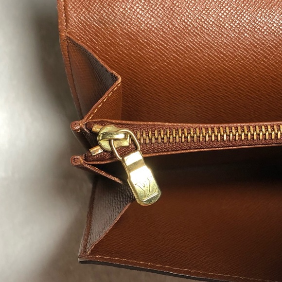 Louis Vuitton Authentic Vintage Monogram Canvas Sarah Wallet;Date Code:(… - Picture 13 of 17